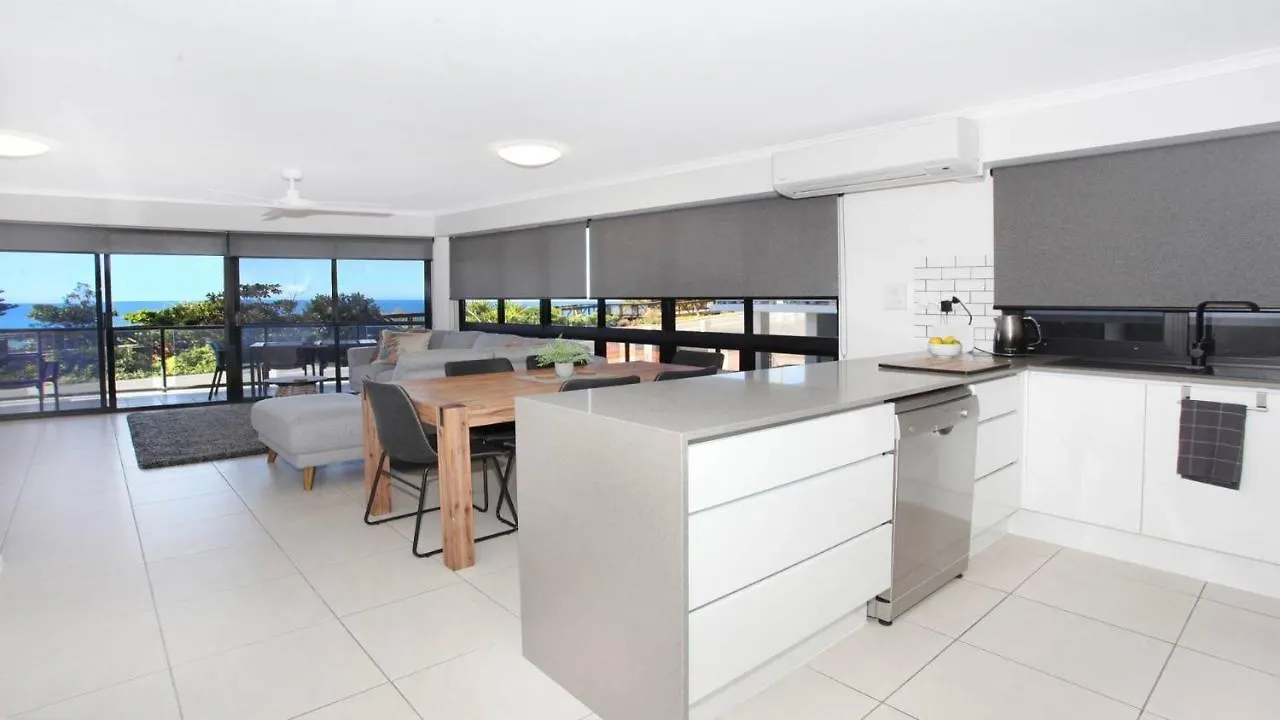 Unit 1 Phoenix Coolum Beach Feriehus
